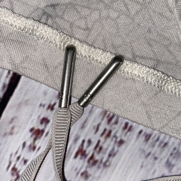 Lululemon athletic top - Picture 4 of 5